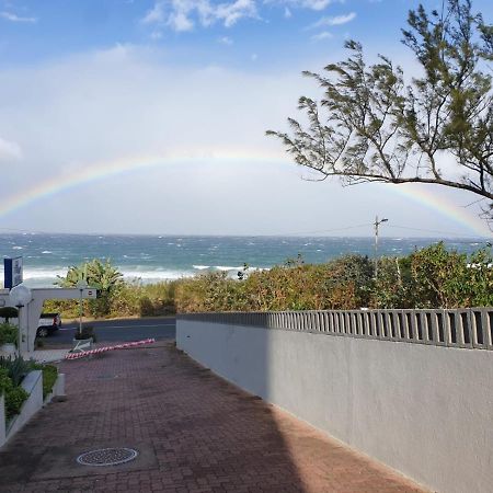 La Mercy Beach Hotel Luaran gambar